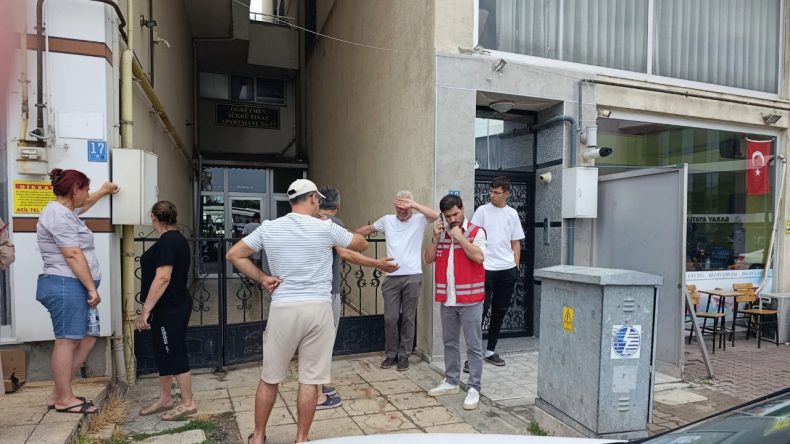Boşanma Sürecindeki Eşini Bıçakladı