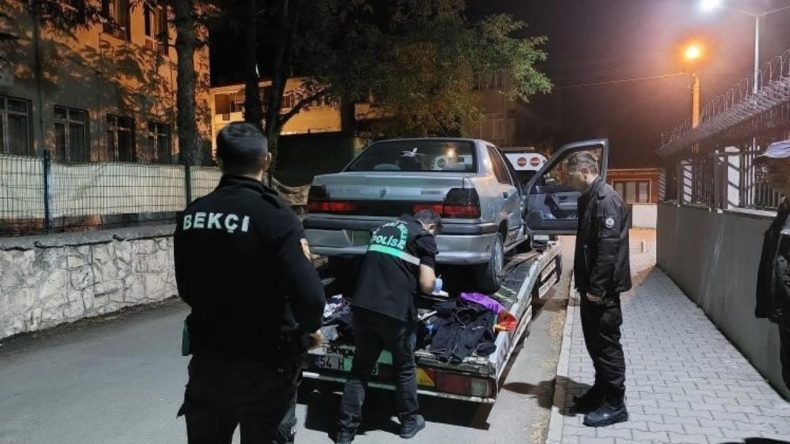 Çalıntı Araçtan Bulunan Kıyafetler Dikkat Çekti