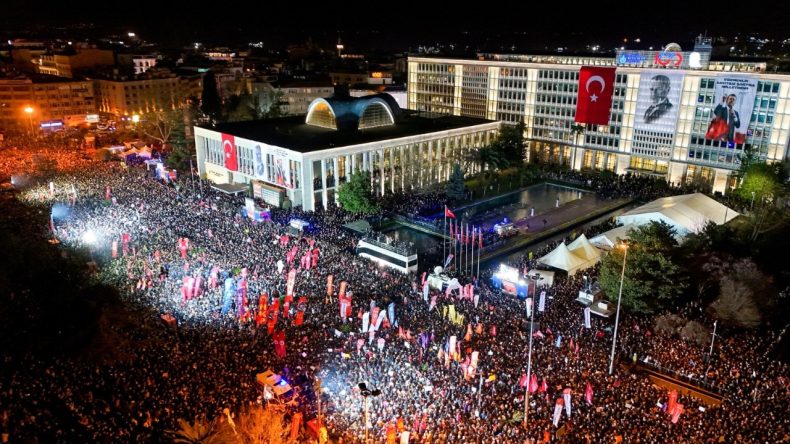 CHP, Operasyonun 100. Gününde Yeniden Saraçhane'de