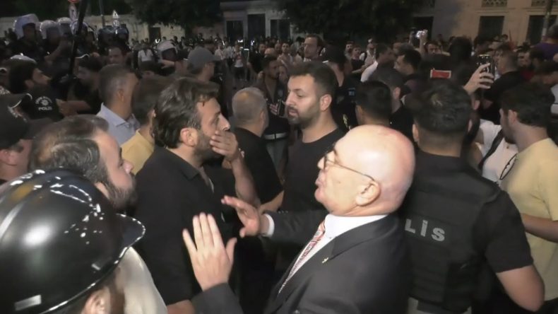 CHP'li Yunus Emre: Arkadan Gelen Bir Polis Beni Vurdu