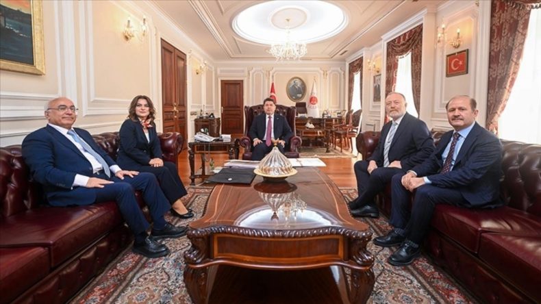 DEM Parti ile Adalet Bakanı Görüşmesi Ertelendi