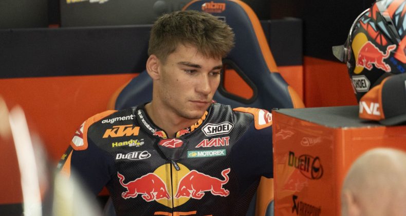 Deniz Öncü Sachsenring'de Zafere Ulaşarak Tarihe Geçti