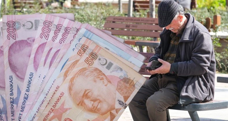 Emekli Aylıkları Düşüşte