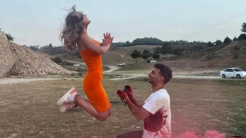 Evlilik teklifi ortalığı karıştırdı: En mutlu gün karakolda bitti