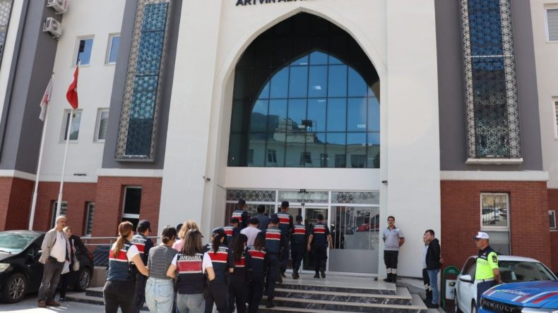 FETÖ'ye 4,2 Milyonluk Finans Desteği: 5 İlde Eş Zamanlı Operasyon