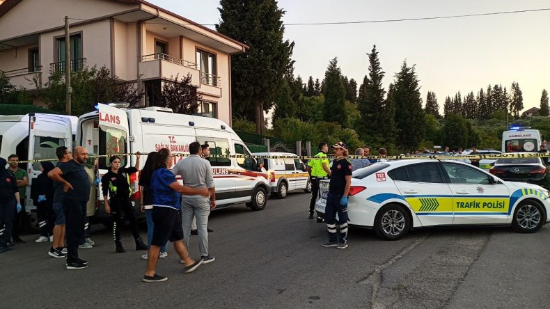 Hastane Önünde Cinayet: Baba ve Oğul Hayatını Kaybetti