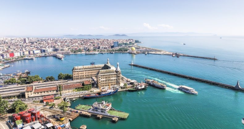 Haydarpaşa ve Sirkeci Garları Boşaltılıyor