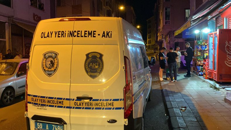 Husumetlisini Sokak Ortasında Tabancayla Vurdu
