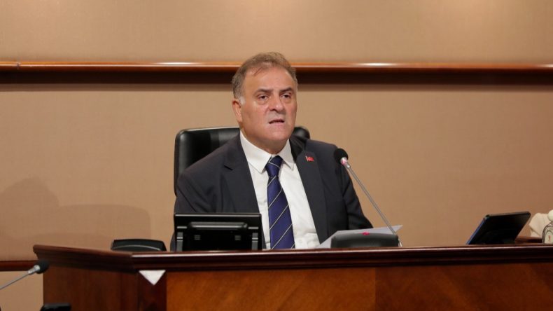İBB Meclisi'nde Gergin Anlar: 'Ölümden Öte Köy Yok'