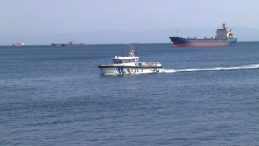 Kartal’da denize giren kişi kayboldu
