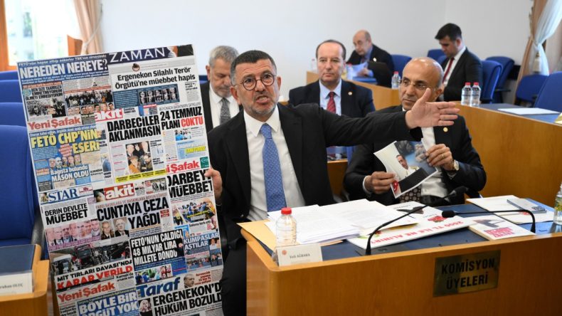 Komisyon Gerildi: '40 Kişiyi Buraya Çağıracağınıza Ebesini Bulsaydınız'