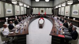 Komutanlara 72 Yaşa Kadar Emeklilik Hakkı Tanınmadı