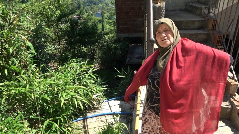 Mahalleli Çözüm Arıyor: Kalem İçin Diktiler, Şimdi Bütün Köyü Sardı