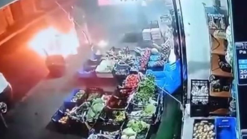 Market Önüne Molotoflu Saldırı Gerçekleştirildi