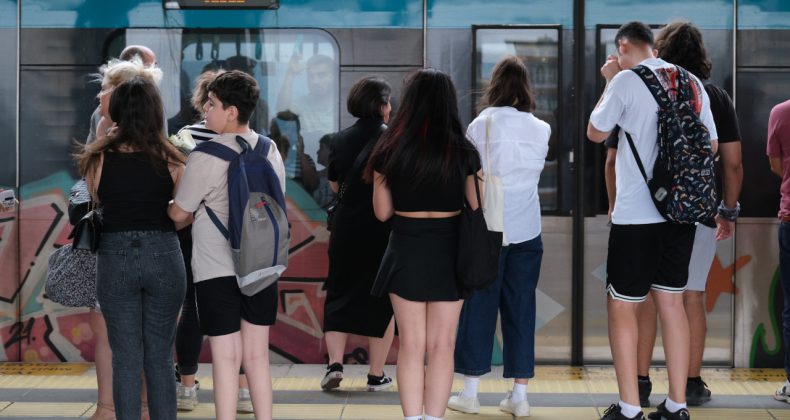 Marmaray Seferlerinde Eylem Nedeniyle Aksama