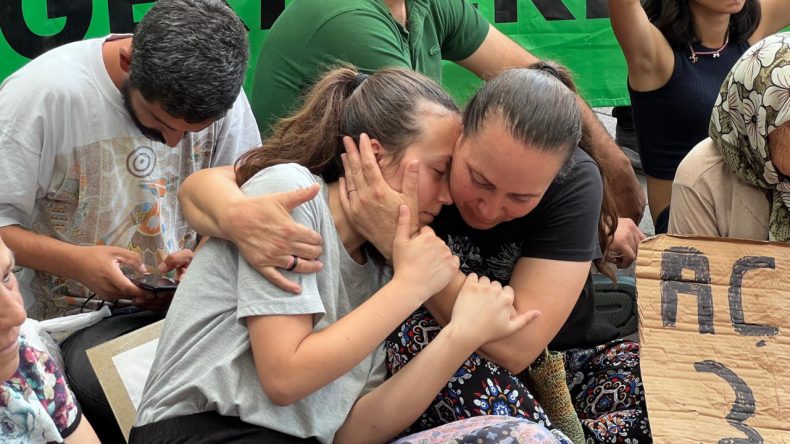 Meclis Önünde Zeytinlik Nöbeti: Kurtulmuş ile Görüşmeden Ayrılmıyoruz