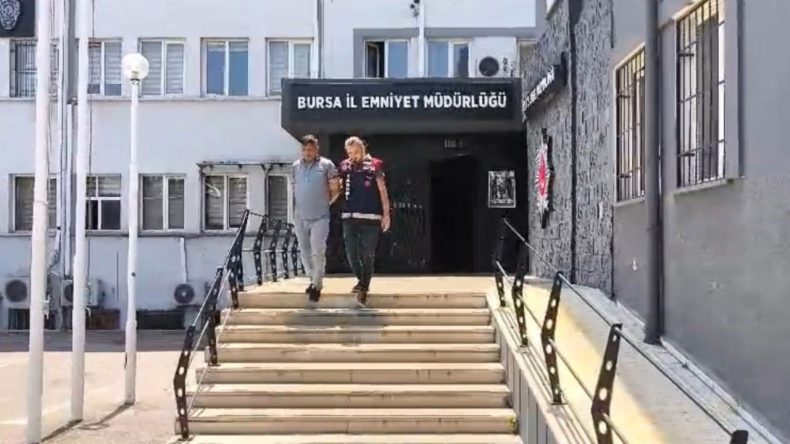 Müftü, Kaymakam ve Vali: 'Binbir Meslekli' Dolandırıcı Yakalandı