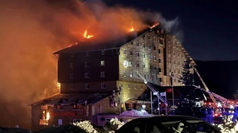 Otel yangınında hayatını kaybeden kızının son sözlerini paylaştı: “Anne ölmek istemiyorum”