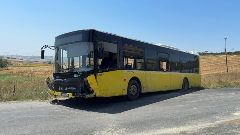 Otobüsle Çarpışan Sürücü Hayatını Kaybetti