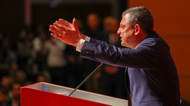 Özgür Özel'den İzmir'deki gözaltı görüntülerine sert tepki
