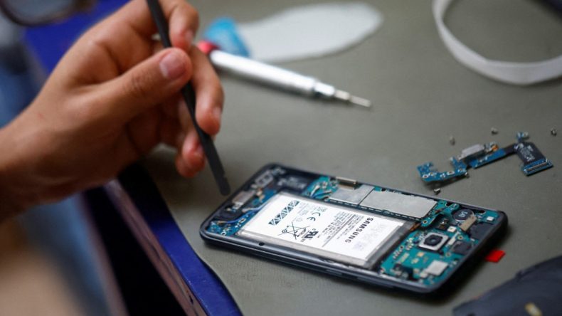 Samsung'a Sert Darbe: Şirket Zorlu Virajda