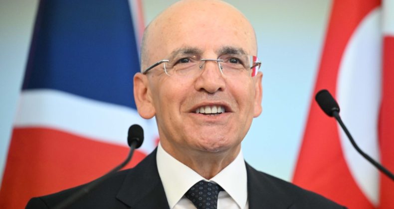 Şimşek'ten 'İngiliz mimar-Türk müteahhit' çağrısı