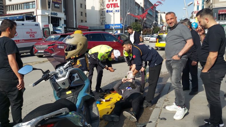 Taksiye çarptı, yola savruldu, telefonla konuşmaya devam etti