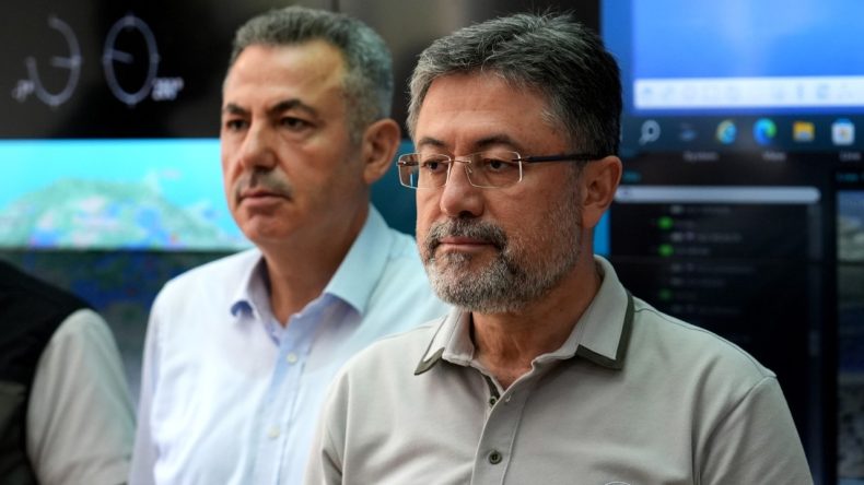 Tarım ve Orman Bakanı Yumaklı: “Bu bir cephe savaşı”