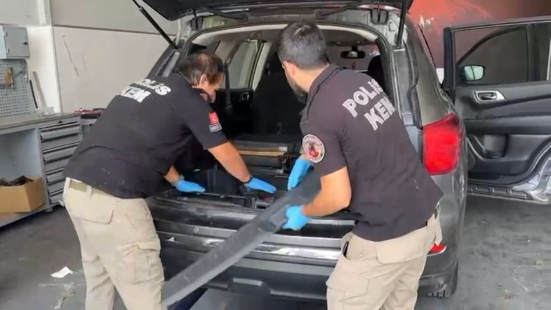 TEM Otoyolu'nda Uyuşturucu Baskını: 82 Kilo Metamfetamin Ele Geçirildi