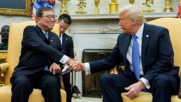 Trump'tan Japonya'ya Tarife Uyarısı