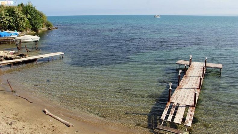 Valilik, Bazı Sahillerde Denize Girişi Yasakladı