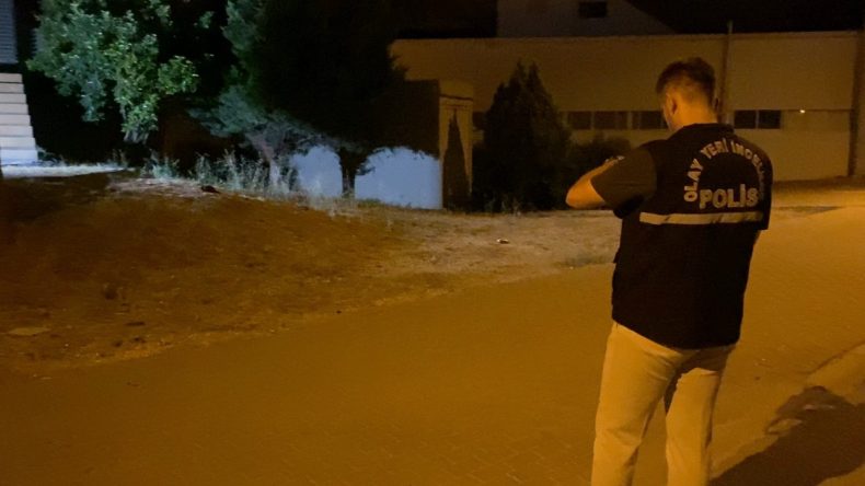 Yolda Otururken Tüfekle Vuruldu